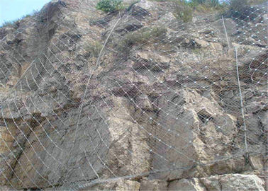 تراجع الساخنة المجلفن حماية الصخور المرنة المعاوضة PVC المغلفة شكل ثقب الماس