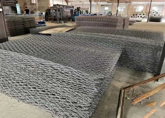 4.0mm مراتب التراب المجلفن 60x80mm حجم الشبكة