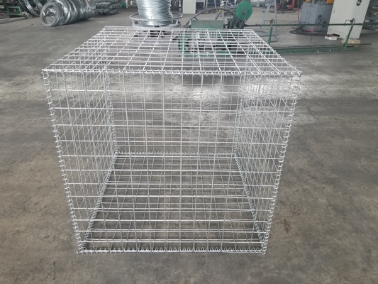 100 * 100mm حجم الثقب العسكري الحواجز هيسكو الغلفانية بعد الحامدة لاحتواء فعال