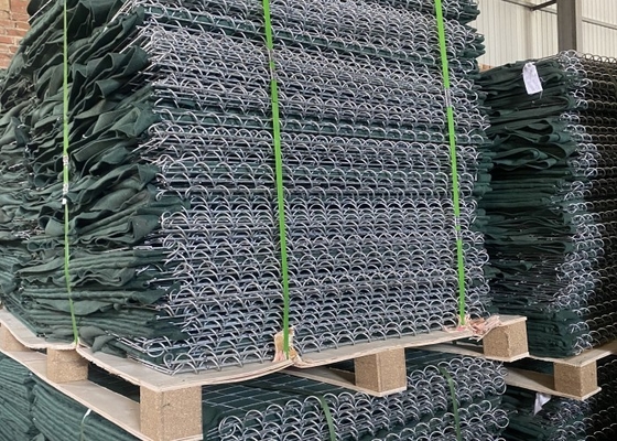 50x50mm حجم الثقب الحواجز الرملية العسكرية مع 250G-300G / M2 اللون الأخضر الجيوتيكستيل