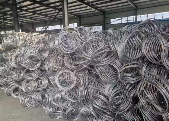 شبكة حماية من الانهيارات الصخرية خفيفة الوزن توفر سهولة التركيب والصيانة مع ضمان أقصى قدر من الحماية من الانهيارات الصخرية