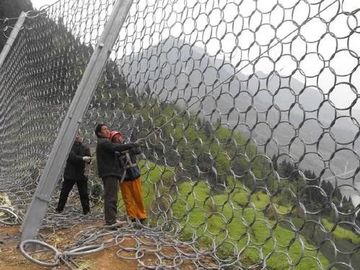 تراجع الساخنة Galvanizedsteel حلقة معدنية شبكة سهل نسج نظام الاستقرار المنحدر
