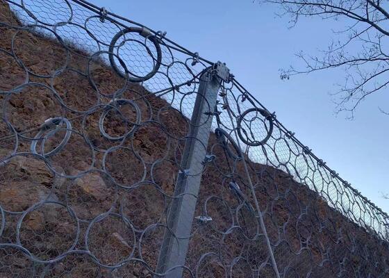 شبكات حماية من الانهيارات الصخرية المرنة توفر حلول الحواجز لتقليل مخاطر الانهيارات الصخرية على المنحدرات والطرق